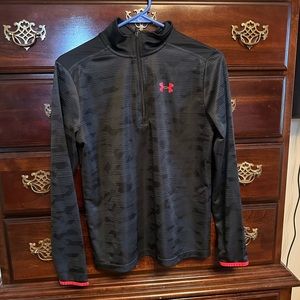 Boys Under Armor pullover